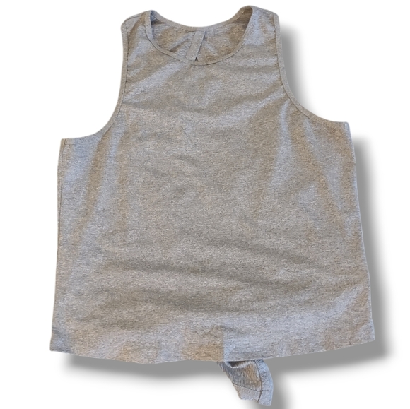 2 Women's workout tanks, M - Picture 3 of 6